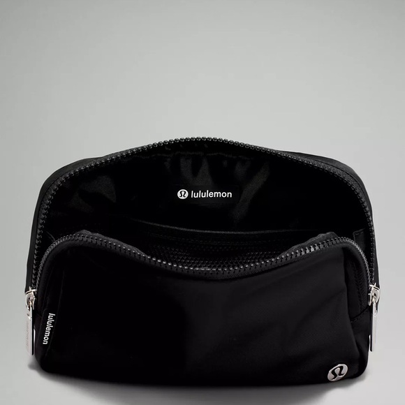 Pre-loved Lululemon Belt Bag 1L Fanny Pack Waist Bag Black. - Picture 3 of 3